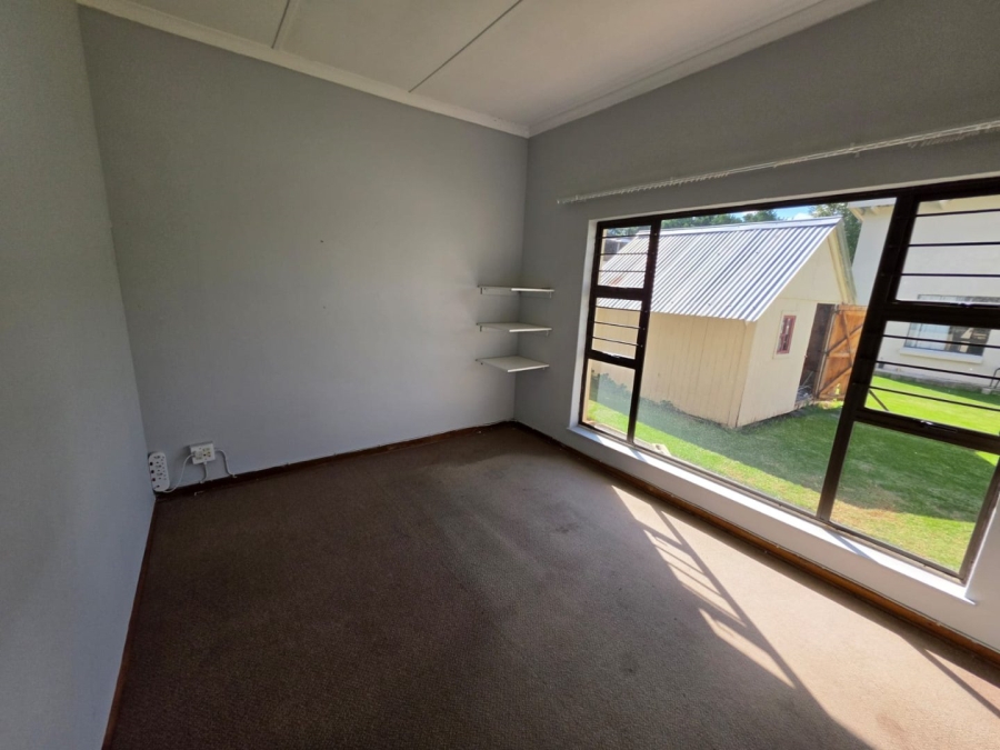 6 Bedroom Property for Sale in Bethlehem Free State